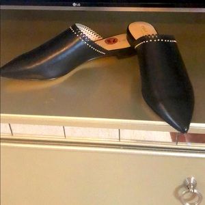 NWT COLE HAAN SLIDES 7.5